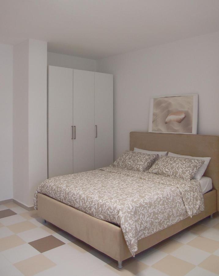 Le Rose Beach & Suites Appartamenti Fronte Mare A Villarosa Martinsicuro Ngoại thất bức ảnh